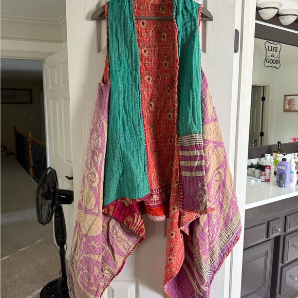 Vibrant Patchwork Kantha Vest - Picture 2 of 9